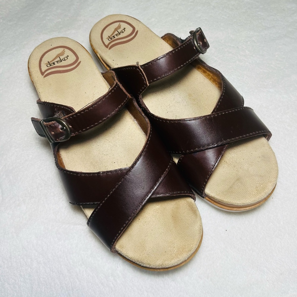 Dansko  Brown and Tan‎ Leather Cross Strap Shoes Sandals Sz 39